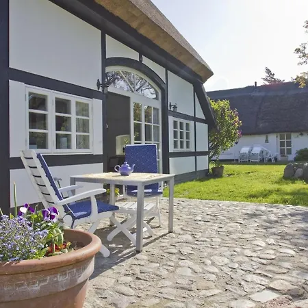 Strandnahe Idylle Am Meer, Private Badestelle Mit Strandkorb - Gutshof Ostseeblick Nr 03