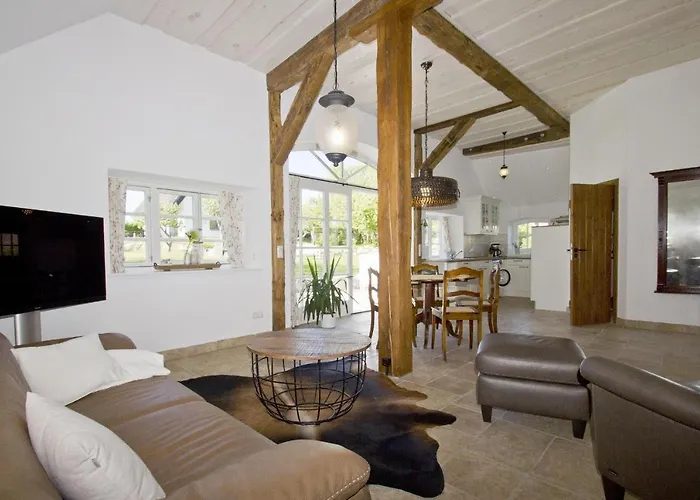 Daire Gutshof Ostseeblick Ferienwohnung 03 *